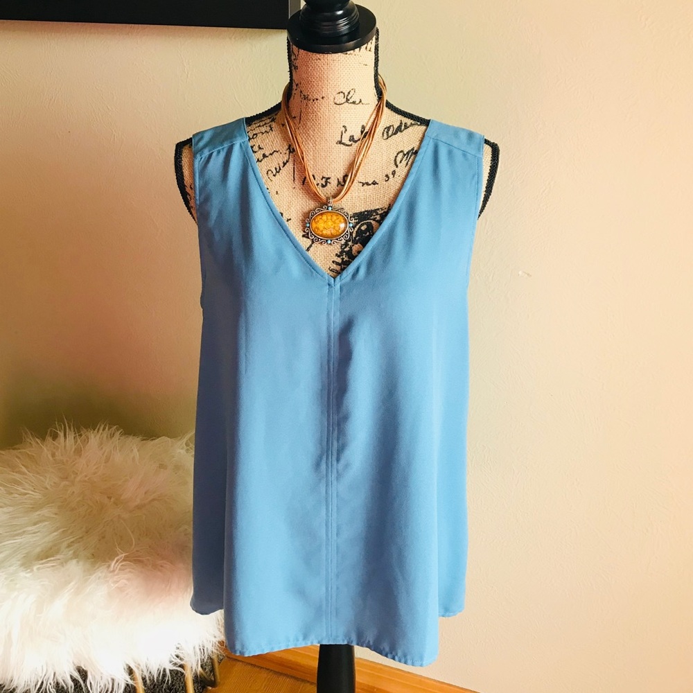 Loft blouse ❤️and Chico’s necklace set